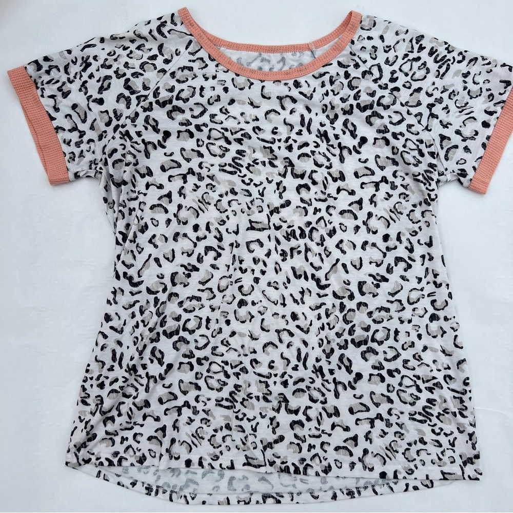 - Womens size xlarge cheetah leopard print crew‎ neck tee t shirt